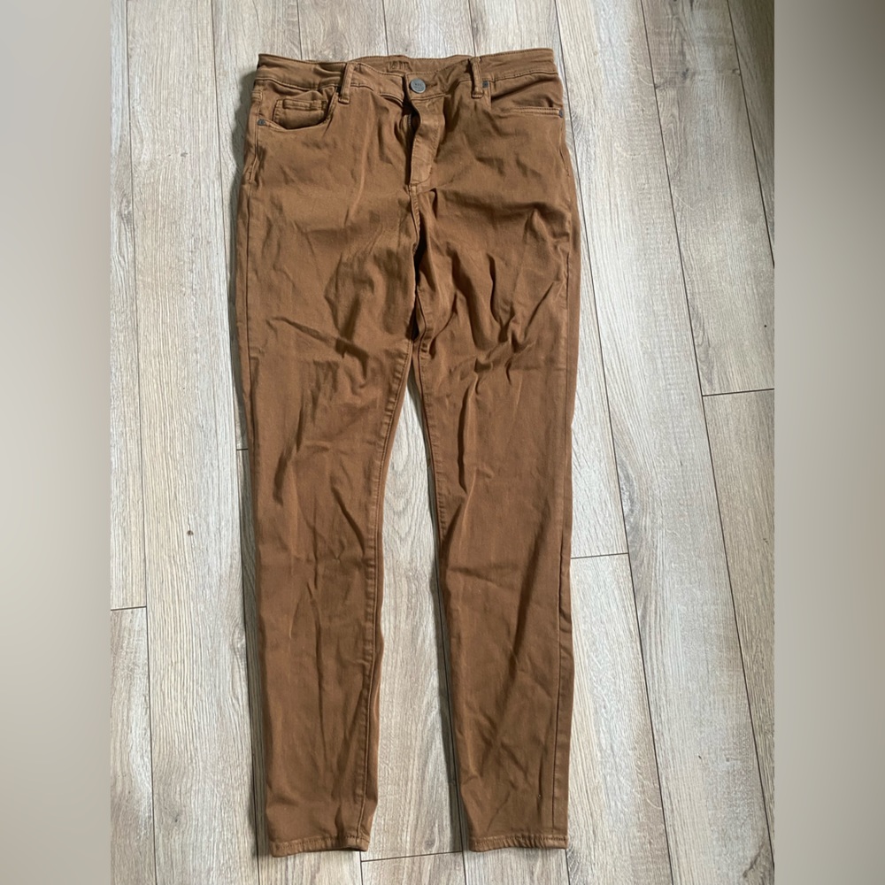 Brown high rise ankle pants, stretchy, never worn size 12
